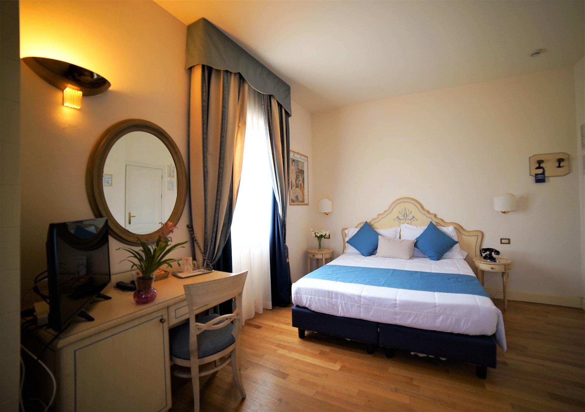 Hotel Goya Forte dei Marmi Exterior photo